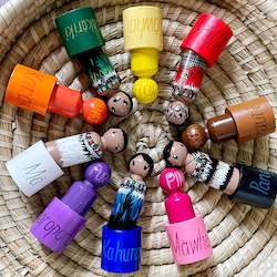 NgÄ tae peg and pot set