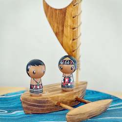 PÄpi waka with pegs