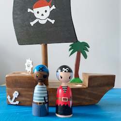 Finger Puppets: Pirate ship with wooden finger puppets