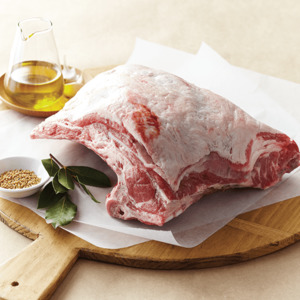 Lamb shoulder (Bone In) 2 – 2.3 kg