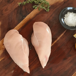 Bird & Barrow Chicken boneless, skinless breasts (free range, antibiotic free) 550g