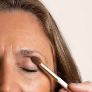 Botanical Skincare: Vegan Round Eye Shadow Brush