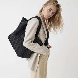 Andreina Siempre Tote Black