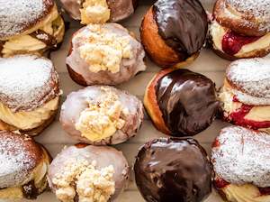 Products: Mix Regular/No gluten/Vegan 10 Pack/20 Pack Mix Flavour Donuts