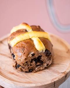 Gluten Free Vegan: Chocolate Hot Cross Buns (regular) 6 Pack