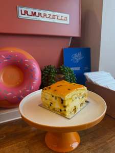 Cakes: Passionfruit Cheesecakes (No Added Gluten)