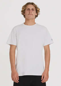Volcom: Volcom -Aus Solid Short Sleeve Tee