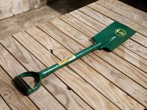*Pre-Loved* Spade/Shovel with Axe Edge - by Front Runner