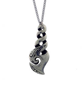 Kiwiana Pewter: Pewter pendant triple twist
