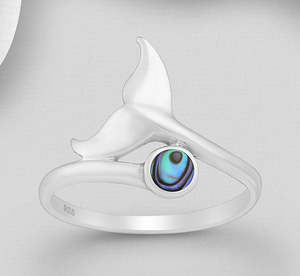 Pāua Whale Tail Ring in Sterling Silver