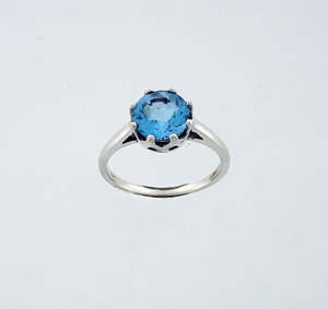 Pendants: Ring Blue Topaz 11x11 facet round