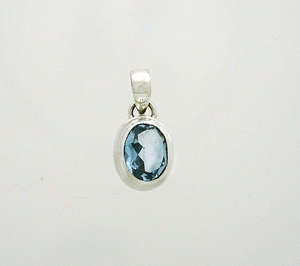 Pendants: Blue topaz Faceted 10x8mm Oval Pendant