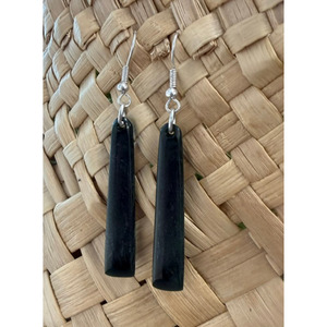 New Zealand Pounamu Roimata (Drop) Earrings