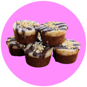 Cups Keto Cups: Keto Snickers Cups