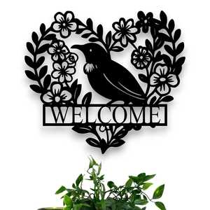Home Decor: Personalised Floral Tūī Heart Wall Décor