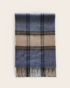 Scarf: 100% Wool scarf