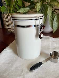 1.8L Coffee Container and Spoon Airtight Coffee Bean Canister Beige