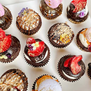 Dessert Boxes: Mother's Day Chocolate Lovers Cupcakes
