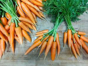 Vegetables Only: Crooked Vege Organic Carrot Bunches