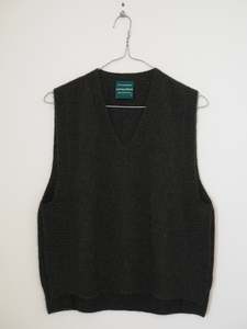 Spring: V-Neck Vest- Moss