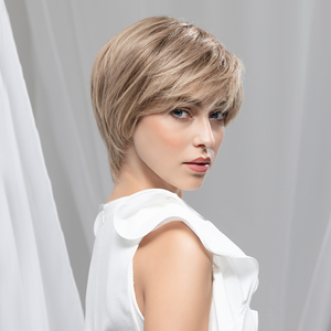 Products: Award Deluxe Remy Human Hair Lace Front Wig (Hand-Tied)