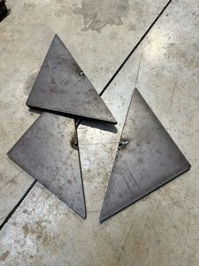 Products: 10mm mild steel triangle offcuts, 200x200mm - Wilatt