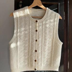 Adult: Esther Vest Knitting Pattern - PetiteKnit