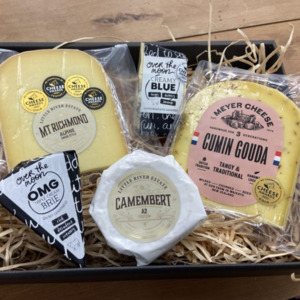 Christmas: Gourmet Mixed Cheese Pack