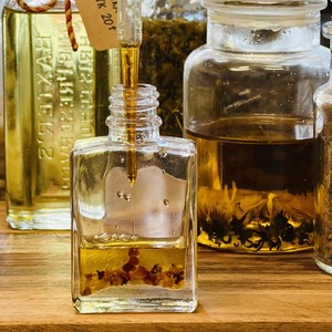 Products: Luxe Goddess Facial Oil Wildcrafted