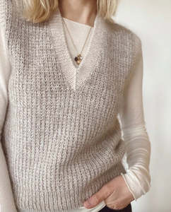 Patterns Lisafdesign Amikihiaknits Petiteknit Thekiwistitchknitco: Friday Slipover V-neck