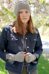 Lisafdesign: Bella Rosa Hat and Fingerless Gloves