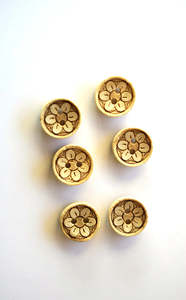 Textured Flower Coconut Buttons - Small