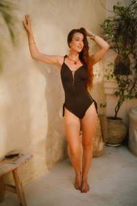 Shredded one piece swim suit With cups - Brown