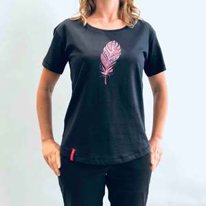 T Shirt: Womens Maori T Shirt - Kia Kaha