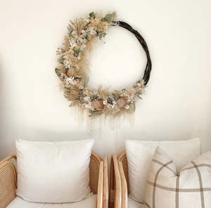 Purple Power Vase: XL neutral wreath