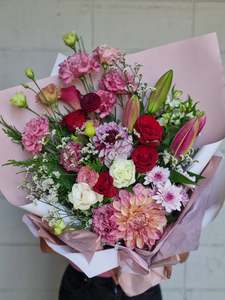 Valentines Day 2023: Pink + Red Bouquet