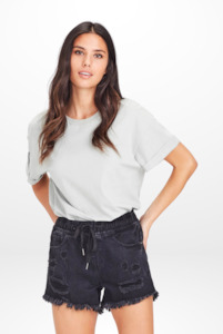 Junkfood Jeans: JUNKFOOD STELLA SHORTS - BLACK