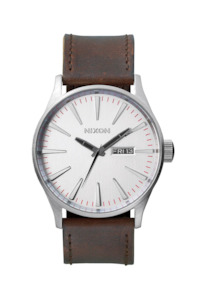 Nixon: NIXON SENTRY LEATHER WATCH - SILVER/ BROWN