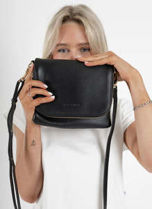 FEDERATION TAKE ME BAG - BLACK/GOLD