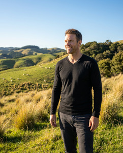 Mens Essential Tees Polos: SUPERFINE MERINO LONG SLEEVE VEE MENS