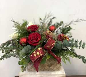Products: Christmas Kiwiana flax box - Wildstem Florists