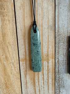 Products: Pounamu /NZ Greenstone Pendant