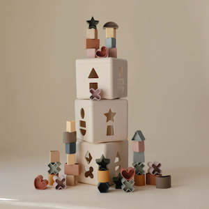 Mushie: Shape Sorting Box