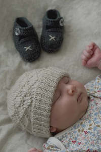 Baby And Child Patterns By Nz Designer Lisa F: Baby Cakes Bc76 Maud Hat and Shoes (8ply Baby)