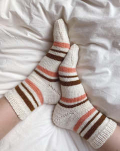 Sock Yarn: Everyday socks (Petite Knit)
