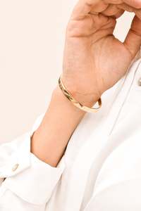 Willow Luxe Bracelets: Estella Solid S925 Bangle