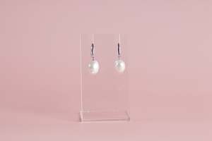 Willow Luxe Earrings: Elise Pearl Drop