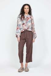 Leo Be: Leo + B :  Benefit Top.