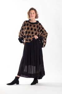 Deeanne Hobbs: Deeanne Hobbs: Black Friday Top Dramatic