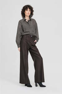 Taylor: Compartment Shirt - Black/Beige Stripe